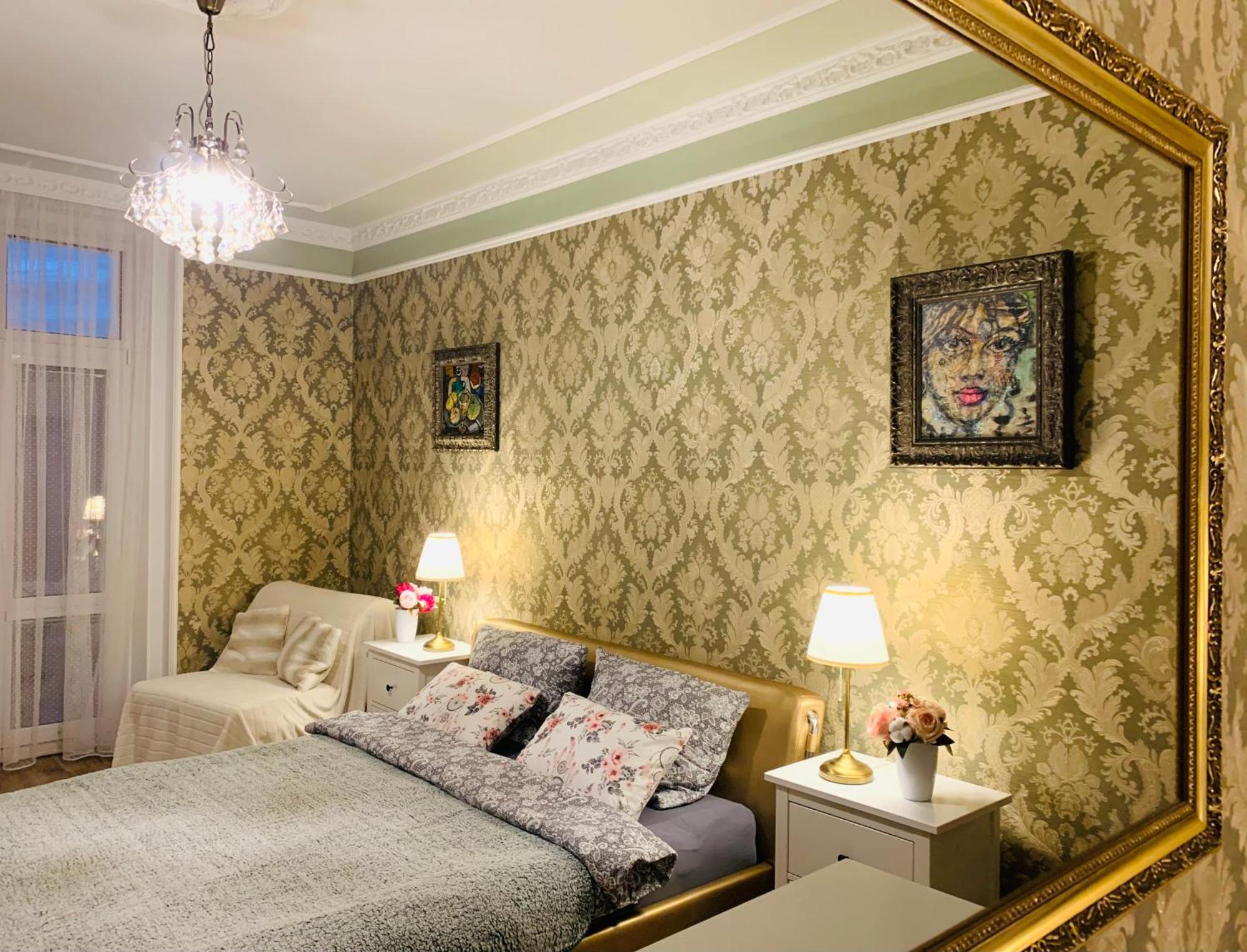 Romanceart Apartments การ์โลวีวารี ภายนอก รูปภาพ